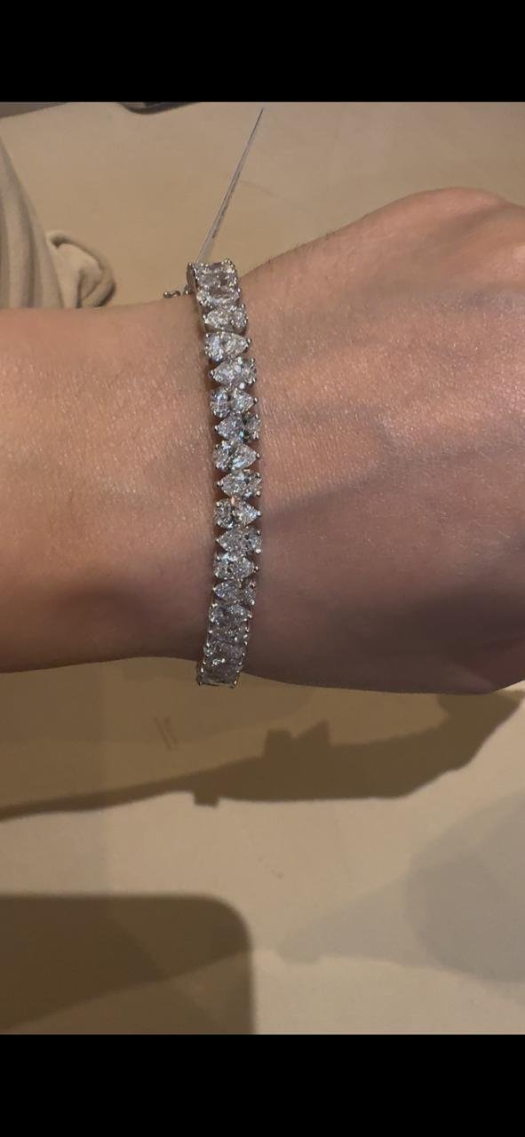 The Medici Pear Inverted Tennis Bracelet